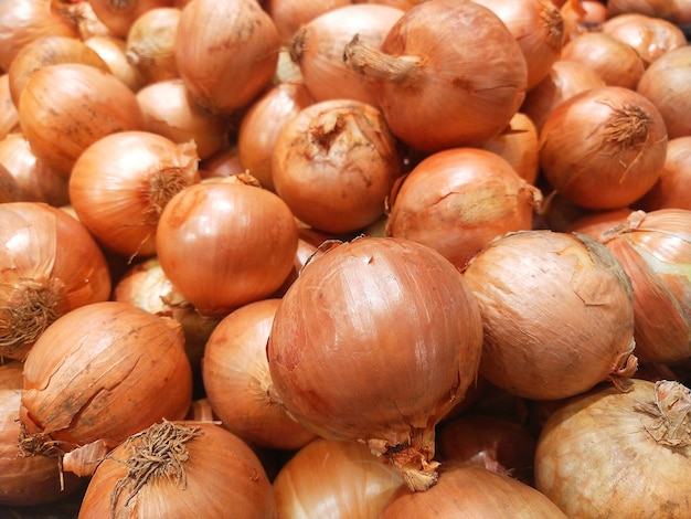 Fresh onoins in the supermarket