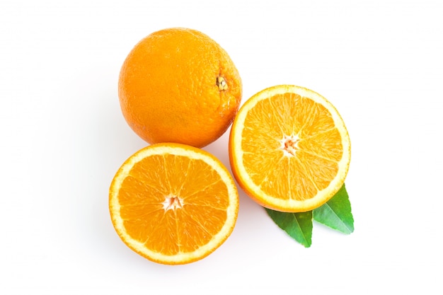 Photo fresh orange isolated on white in top view