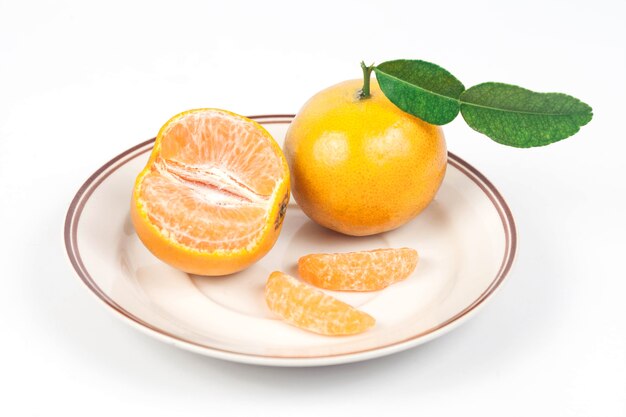 열대 지역에서 신선한 오렌지, 달콤한 과일