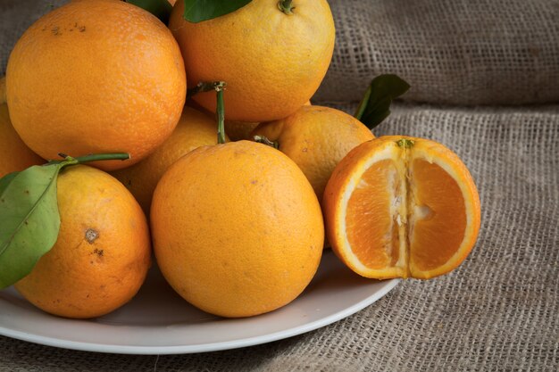  Fresh Oranges