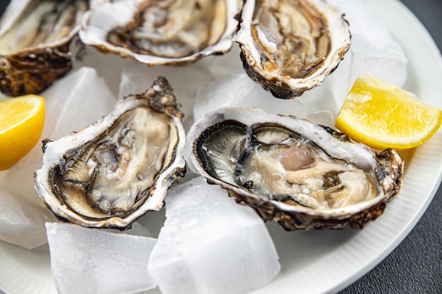 Photo fresh oyster seafood healthy meal oysters food snack on the table copy space food background rustic