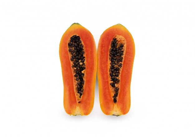Foto papaia fresca su sfondo bianco