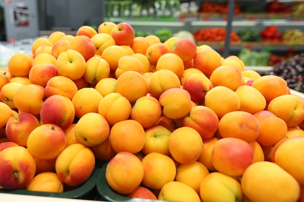 Fresh peaches in the supermarket