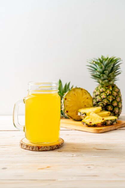 fresh pineapple juice