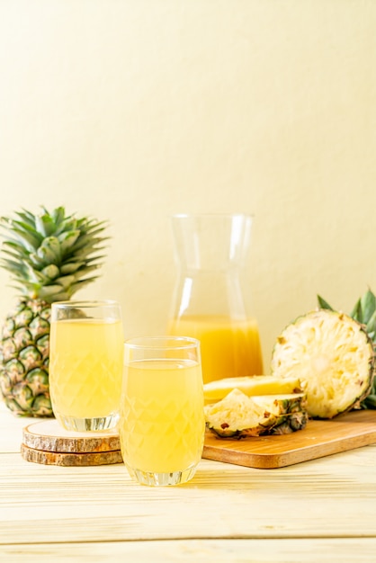 fresh pineapple juice