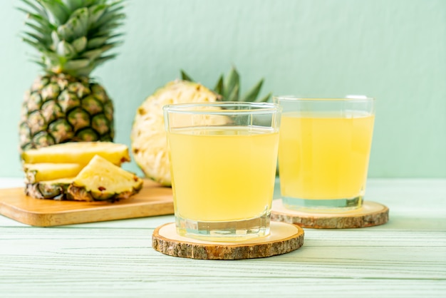 Photo fresh pineapple juice