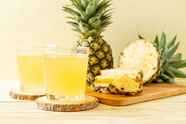 fresh pineapple juice