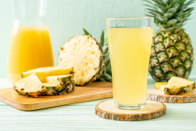 fresh pineapple juice