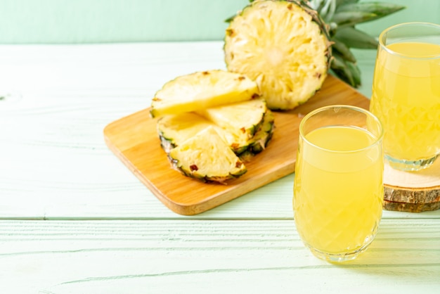 Photo fresh pineapple juice