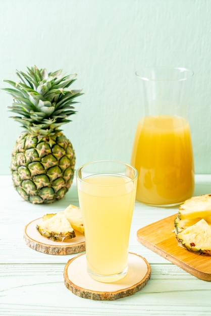 fresh pineapple juice