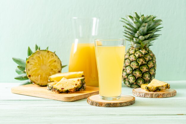 fresh pineapple juice