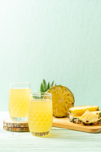 fresh pineapple juice