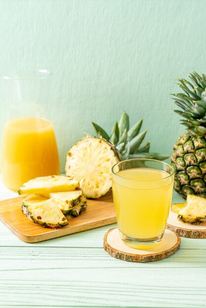 fresh pineapple juice