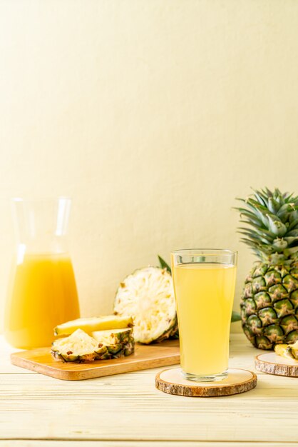 fresh pineapple juice