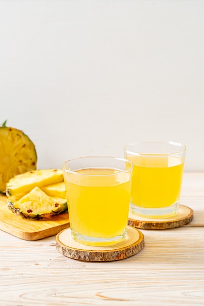 свежий ананасовый сок