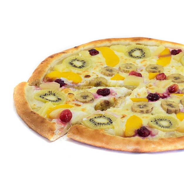 흰색 배경에 고립 된 신선한 피자