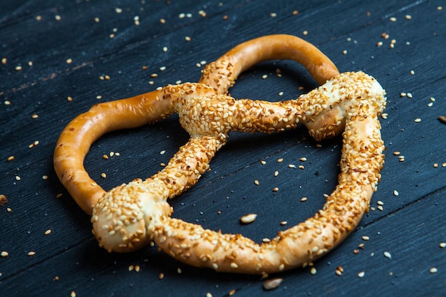 Photo fresh prepared homemade soft pretzels