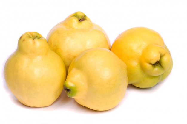 Photo fresh quince fruit