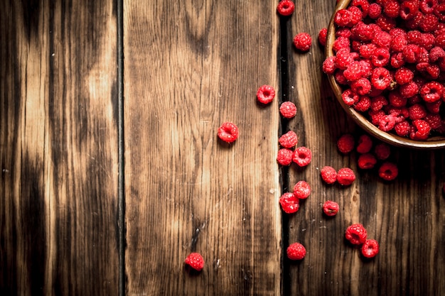 Fresh raspberries in a bowl.