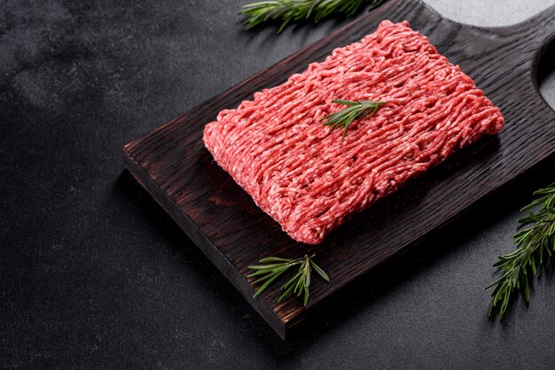 Fresh raw beef mince