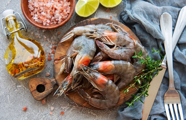 Fresh raw prawns and spices