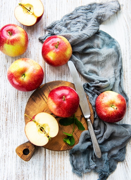 Fresh red apples