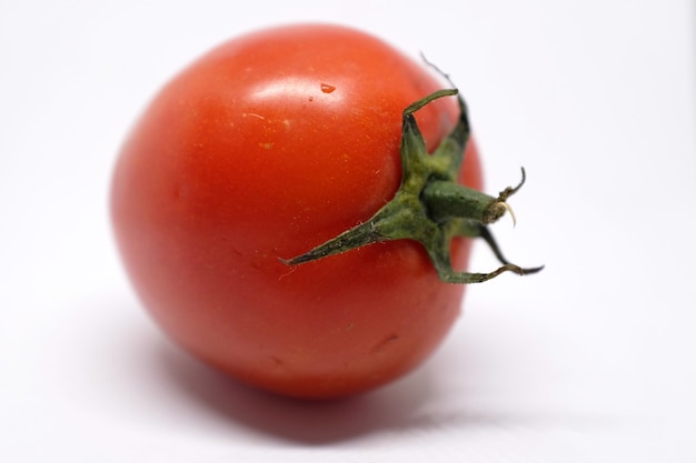 Pomodori rossi freschi ricchi di vitamine Foto Premium