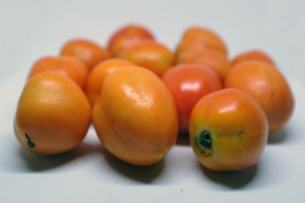 Photo fresh red tomatoes full of vitamins