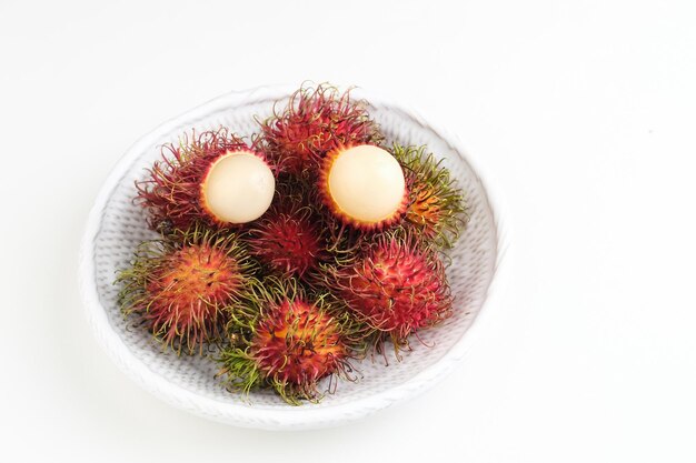 Foto immagine di messa a fuoco selettiva rambutan fresca e matura close up