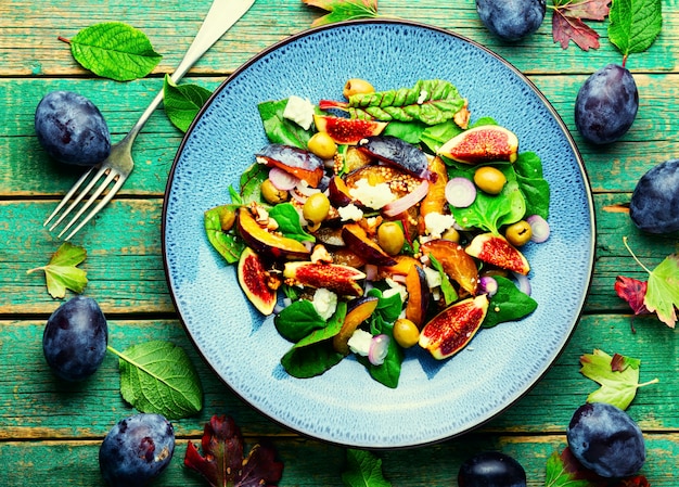 Fresh salad with plums and figs