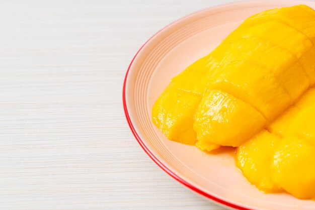 fresh sliced mango