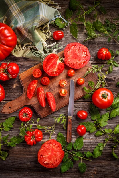 Fresh sliced tomatoes