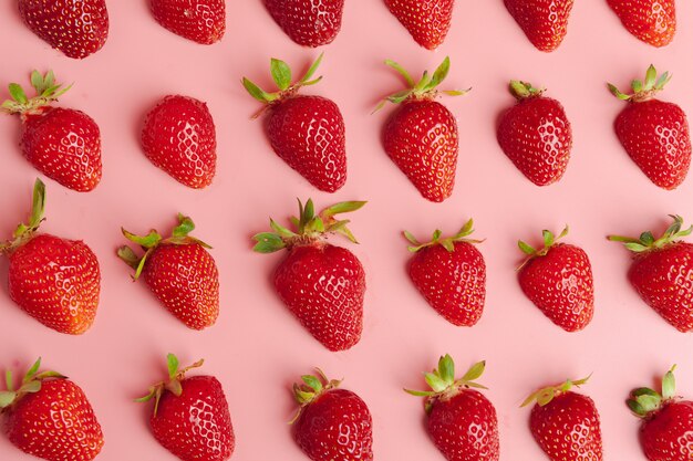 Fresh strawberries pattern