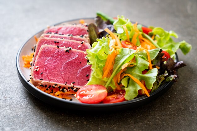 fresh tuna raw with vegetable salad