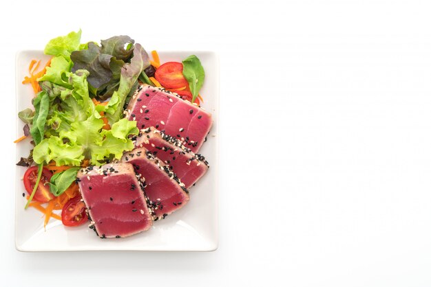 fresh tuna raw with vegetable salad