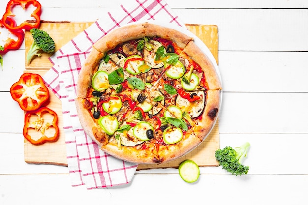 Photo fresh vegan italian pizza with fresh vegetables light concept food photo