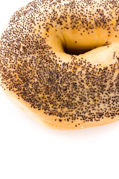 Foto bagel ai semi di papavero appena sfornato