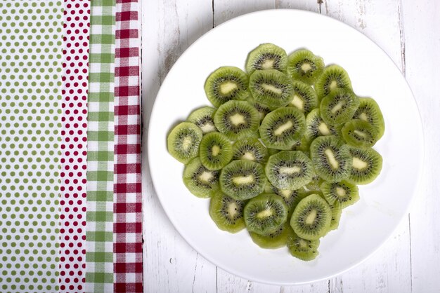 Freshly sliced kiwi fruit