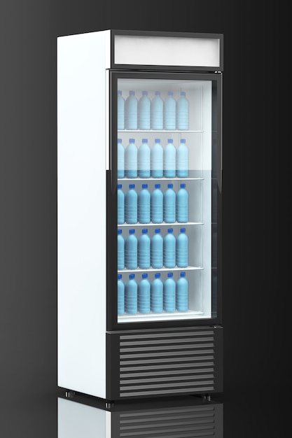 Foto frigo drink con bottiglie d'acqua su sfondo nero