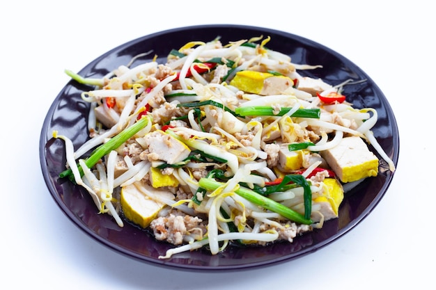 Fried bean sprouts with minced pork and tofu