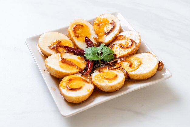 Fried Boiled Egg met Tamarindesaus