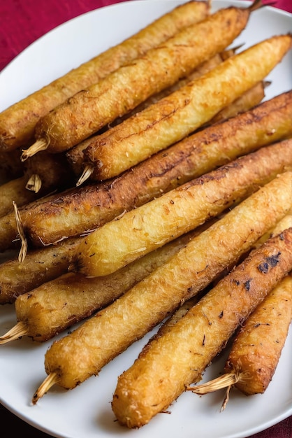 Foto la yucca di manioca fritta è spesso servita come accompagnamento o come antipasto