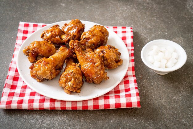 fried chicken with sauce