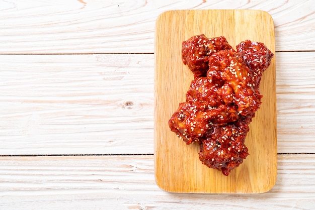 fried chicken with spicy sauce