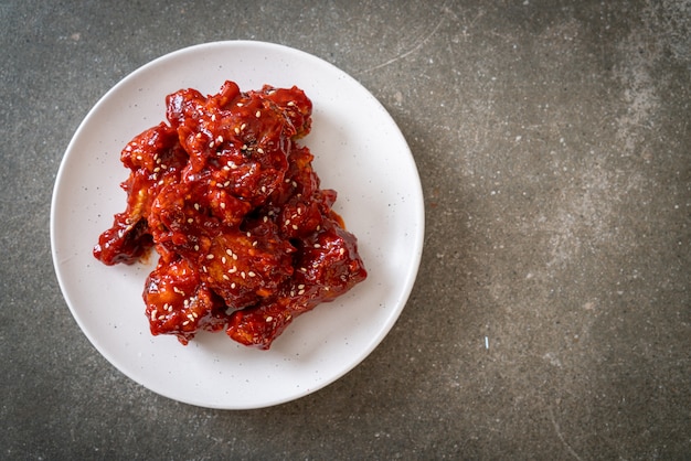 fried chicken with spicy sauce