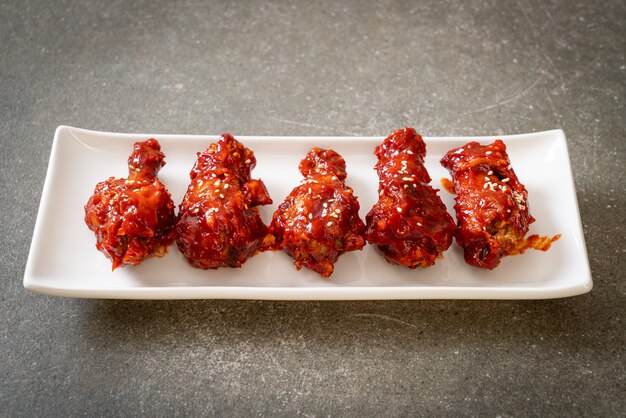 fried chicken with spicy sauce