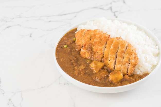 Photo fried cutlet pork with curry on rice