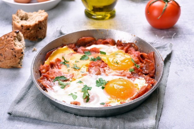 Fried eggs with bacon