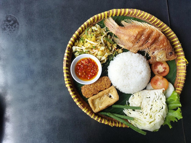 사진 긴 물고기 메뉴 맛있는 메뉴