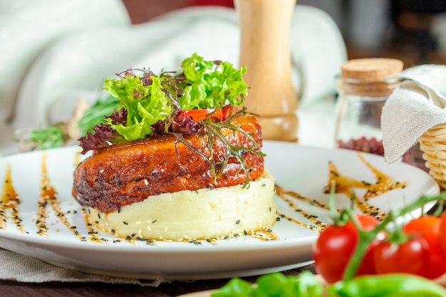 Fried fish with mashed potatoes